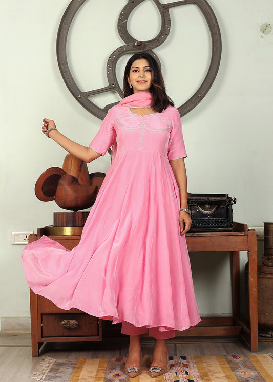 Light Pink Crepe  Handembroidery Kurta Set