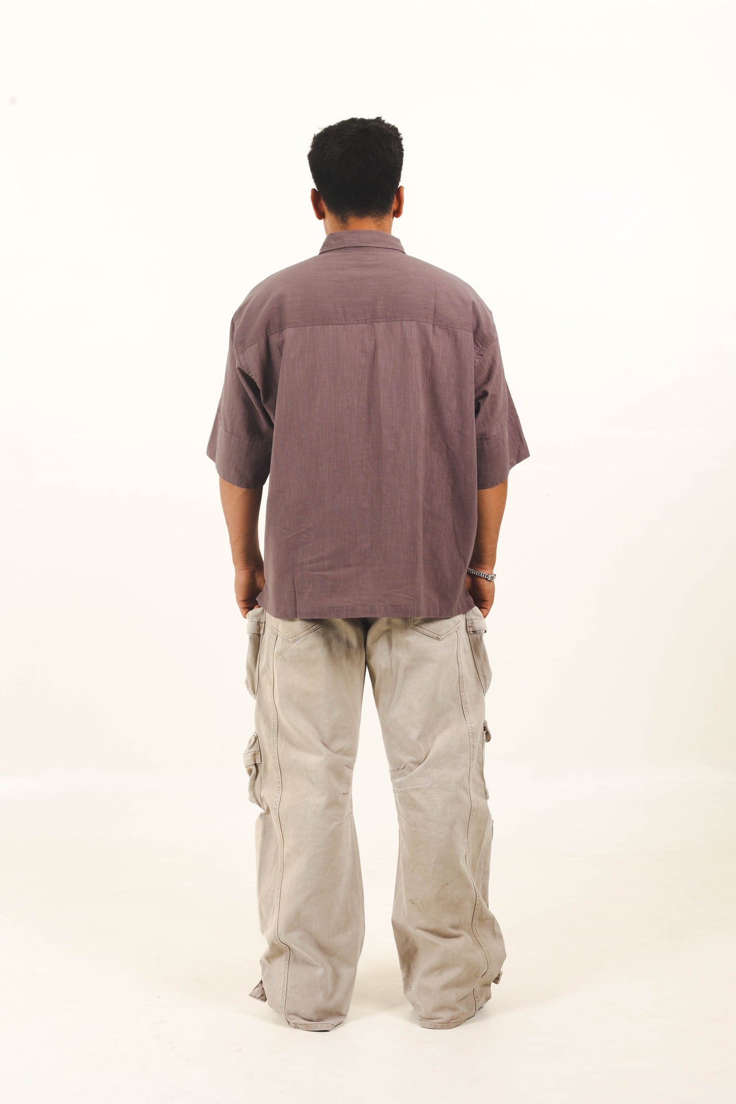 DUNKELGRAUES HANDBEMALTES BAUMWOLLHEMD