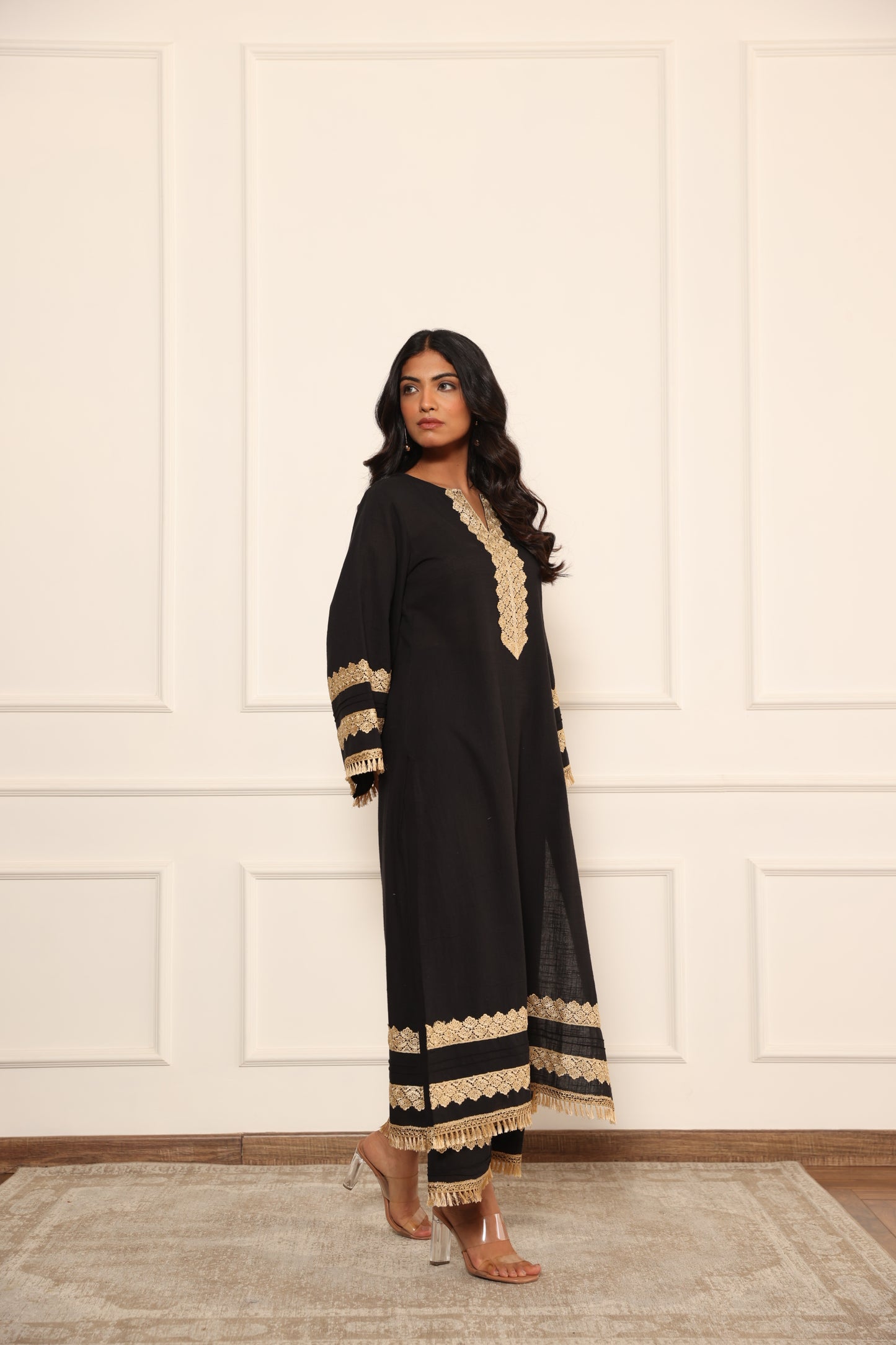 Leela – Schwarzes pakistanisches Anzug-Set