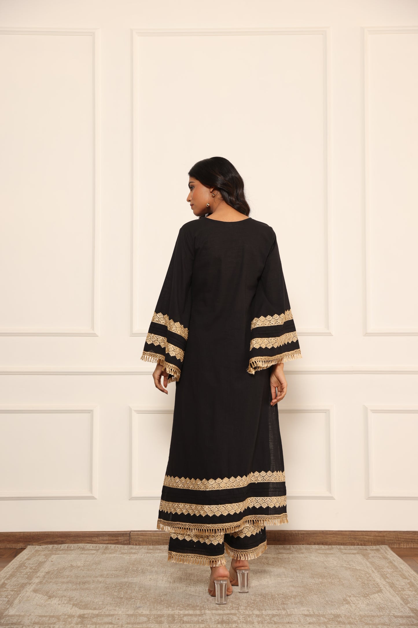 Leela – Schwarzes pakistanisches Anzug-Set