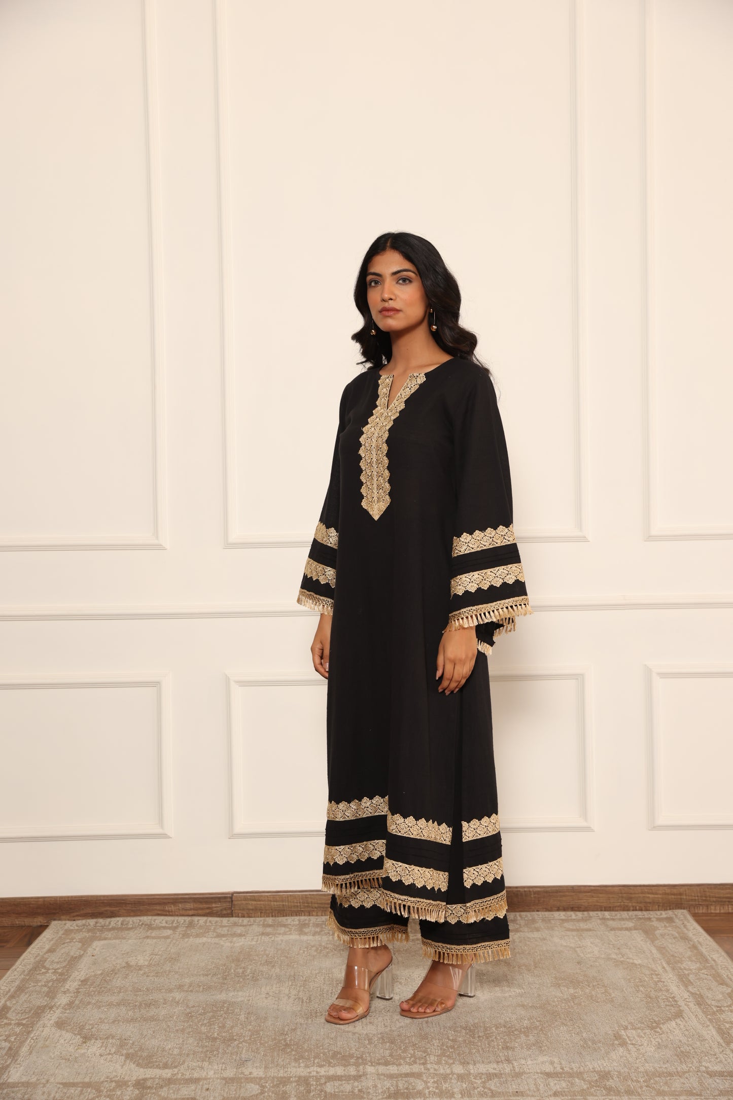 Leela – Schwarzes pakistanisches Anzug-Set