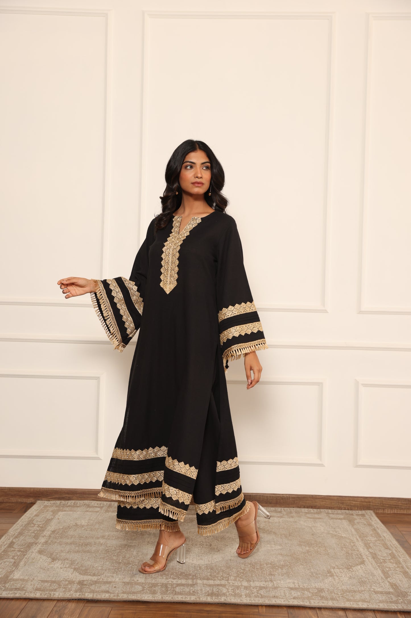 Leela – Schwarzes pakistanisches Anzug-Set