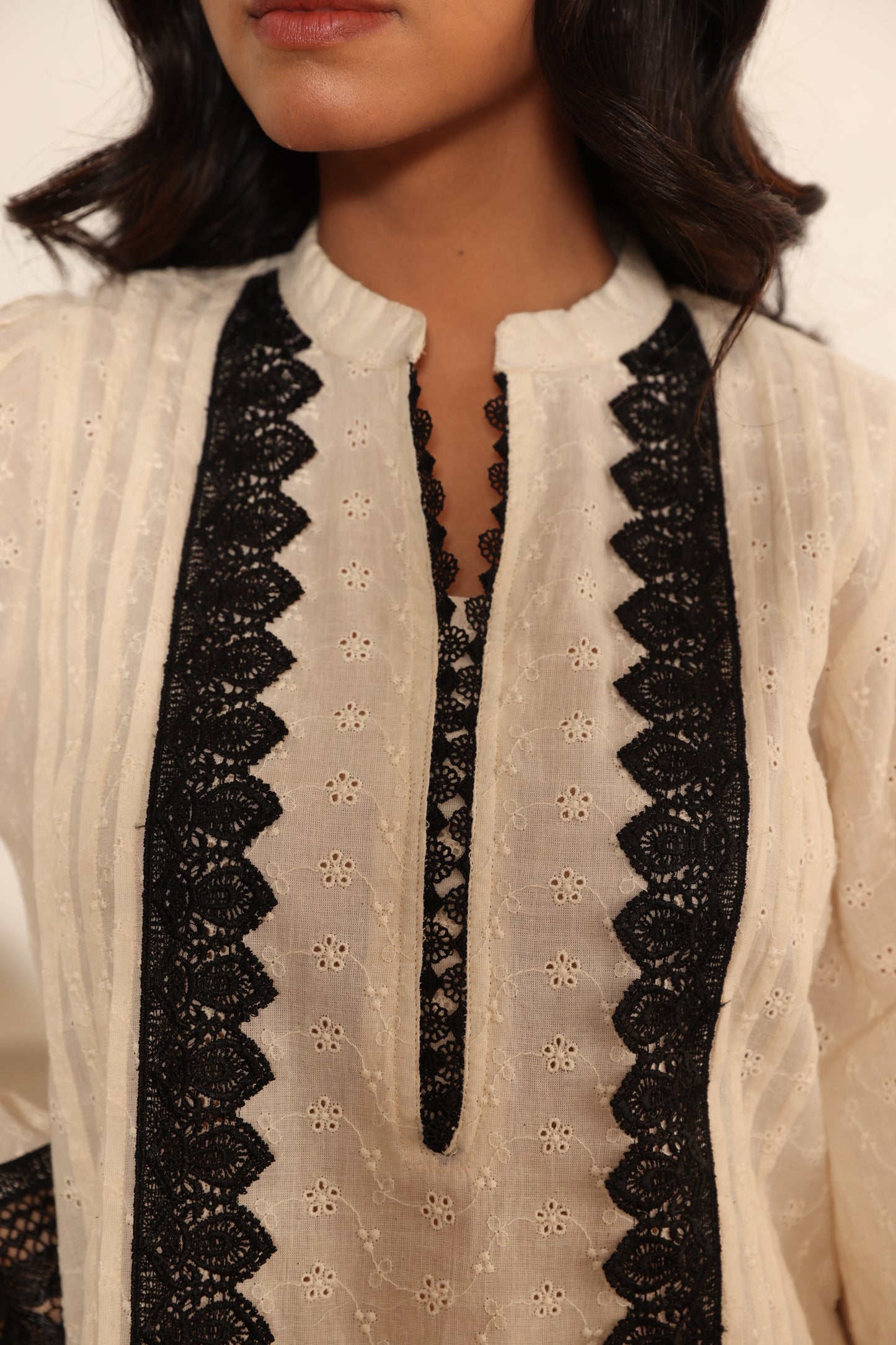 Riya, beiges Dhoti-Anzugset aus Baumwolle