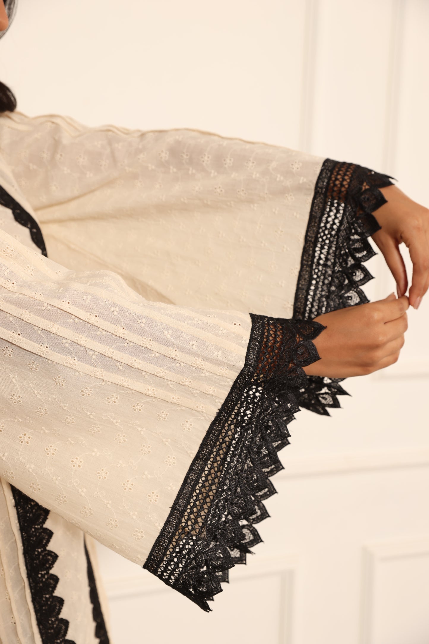 Riya, beiges Dhoti-Anzugset aus Baumwolle