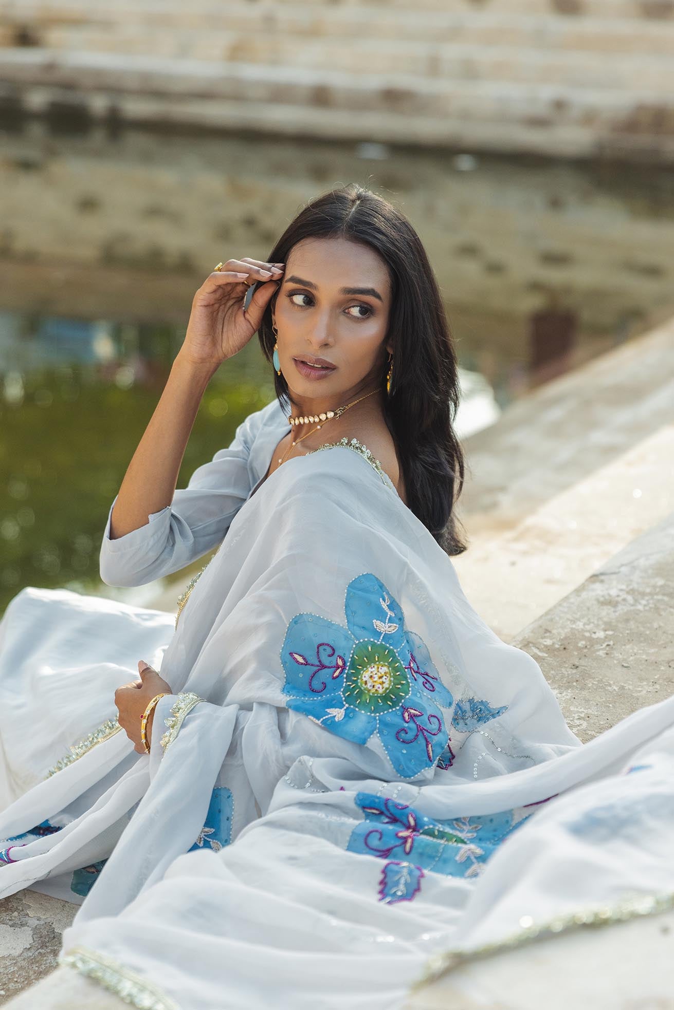 Damini Anzugset aus Crêpe in Hellgrau