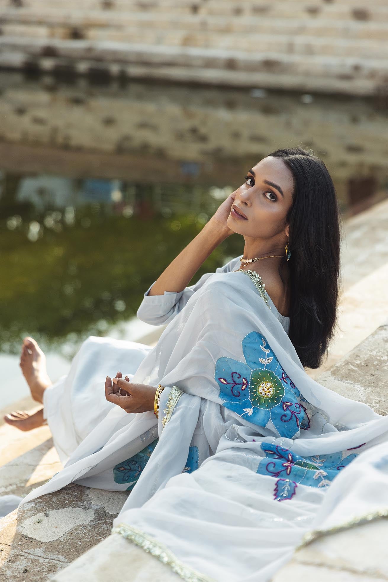 Damini Anzugset aus Crêpe in Hellgrau