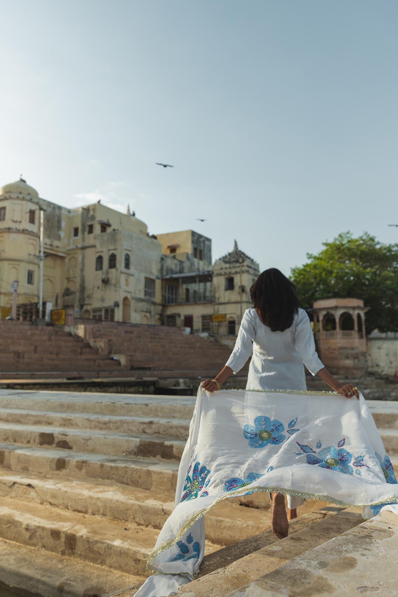 Damini Anzugset aus Crêpe in Hellgrau