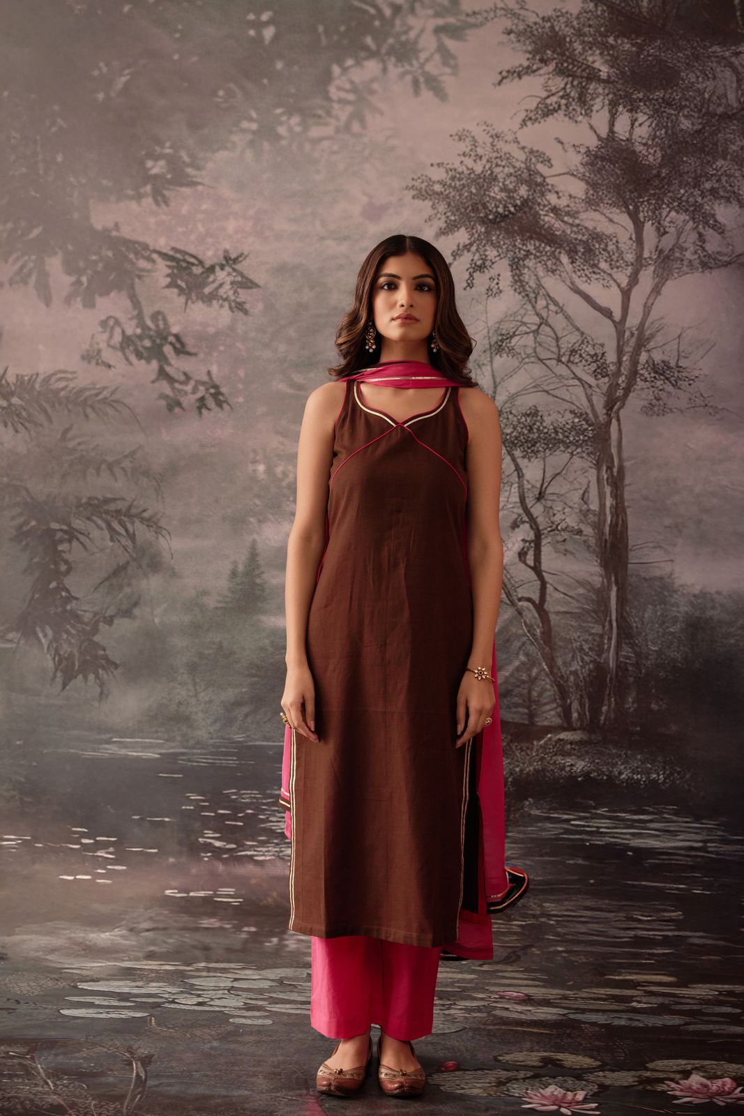 Aaradhya  brown without sleeves suit set of 3