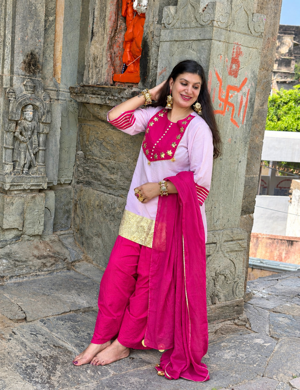 Mahek Gulabi Farsi Gotta Salwar Kurta Set