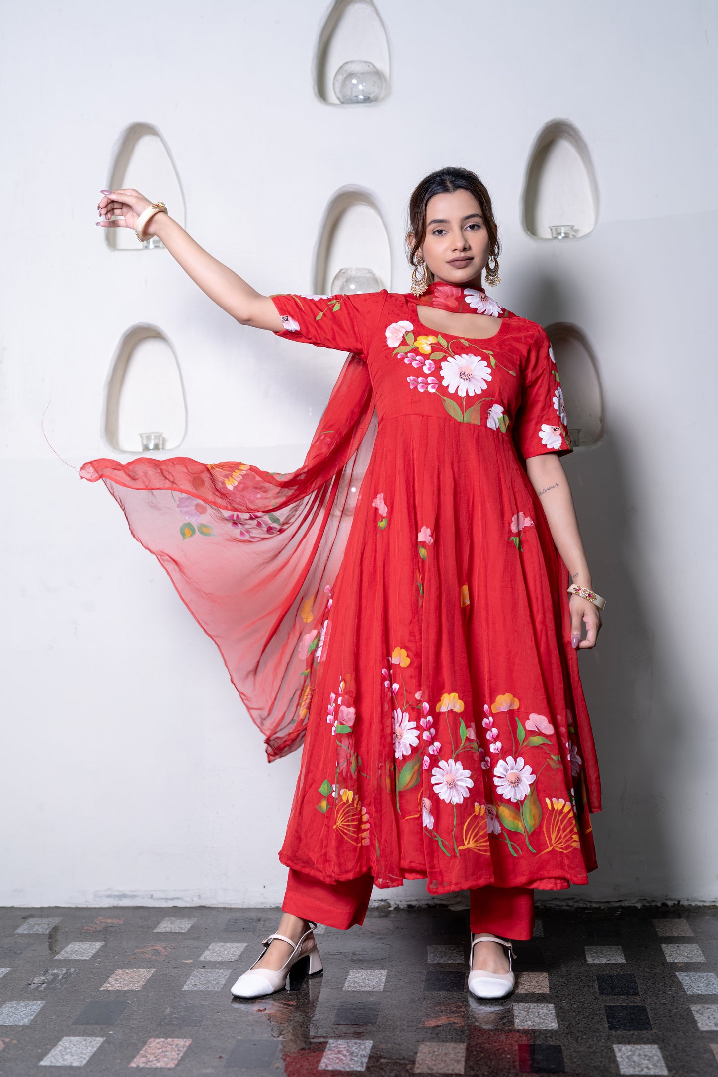 ROTES CHIFFON ANARKALI Kurta mit Hose und Dupatta