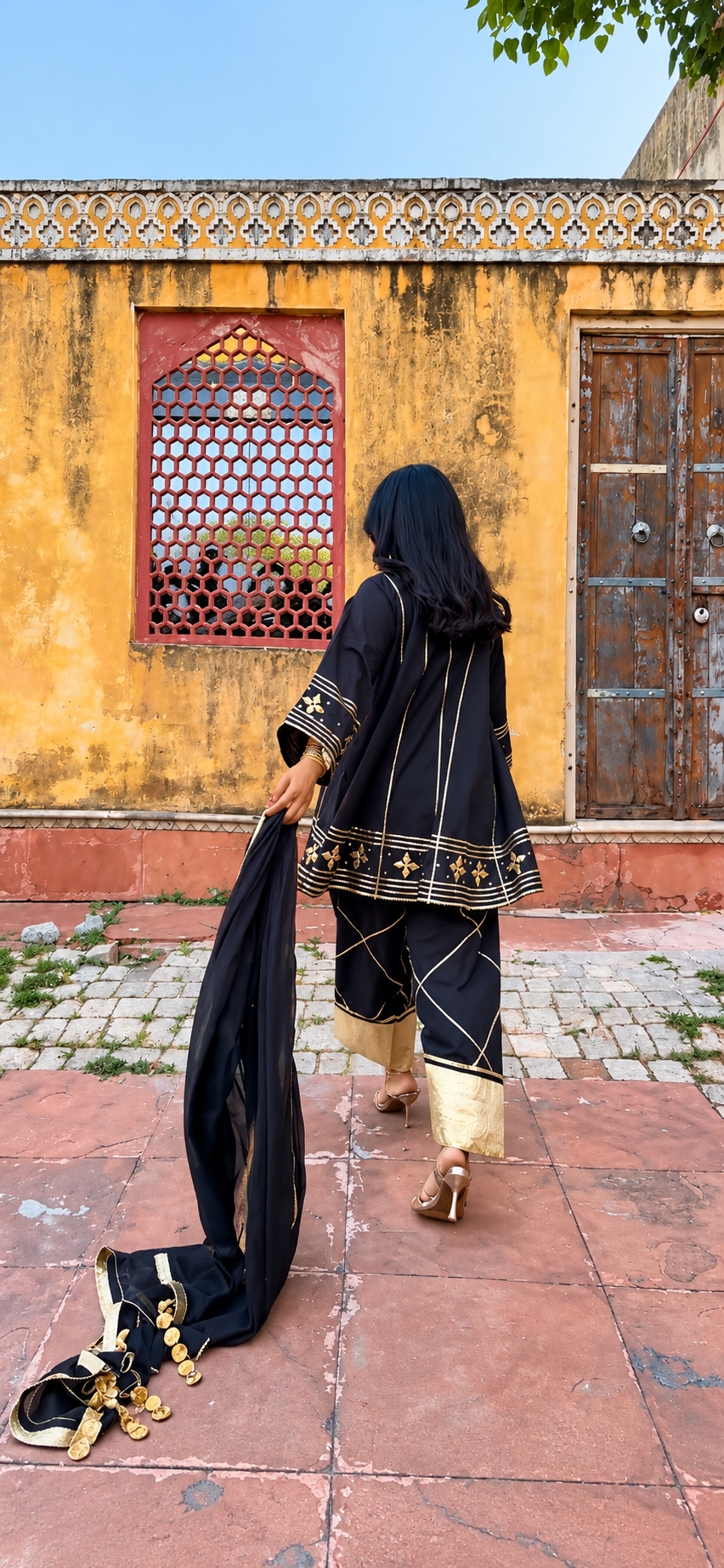 Geet Gotta Cotton Black Farsi Set