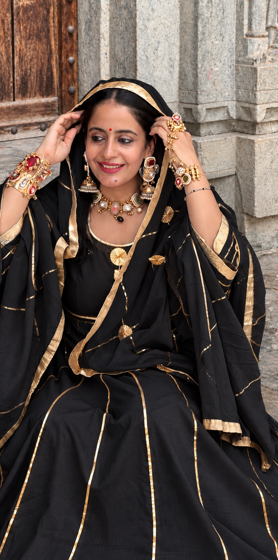 Gulabi Gotta Anarkali