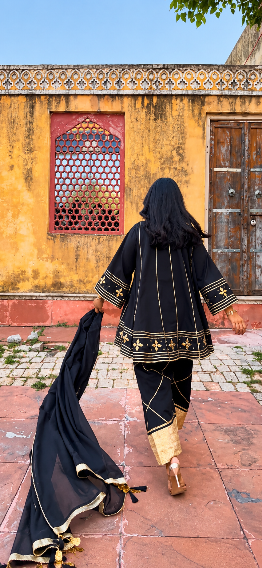 Geet Gotta Cotton Black Farsi Set