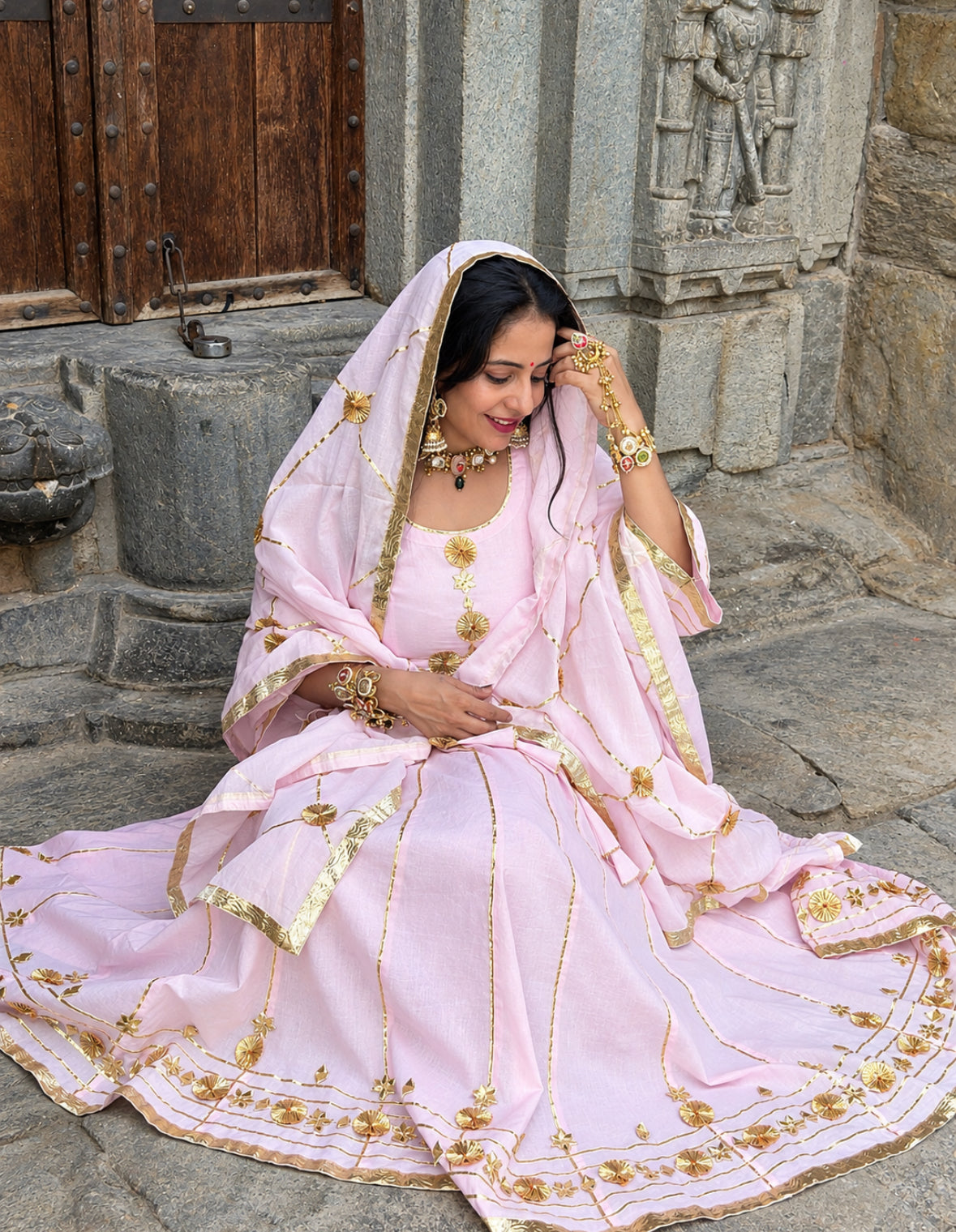 Gulabi Gotta Anarkali