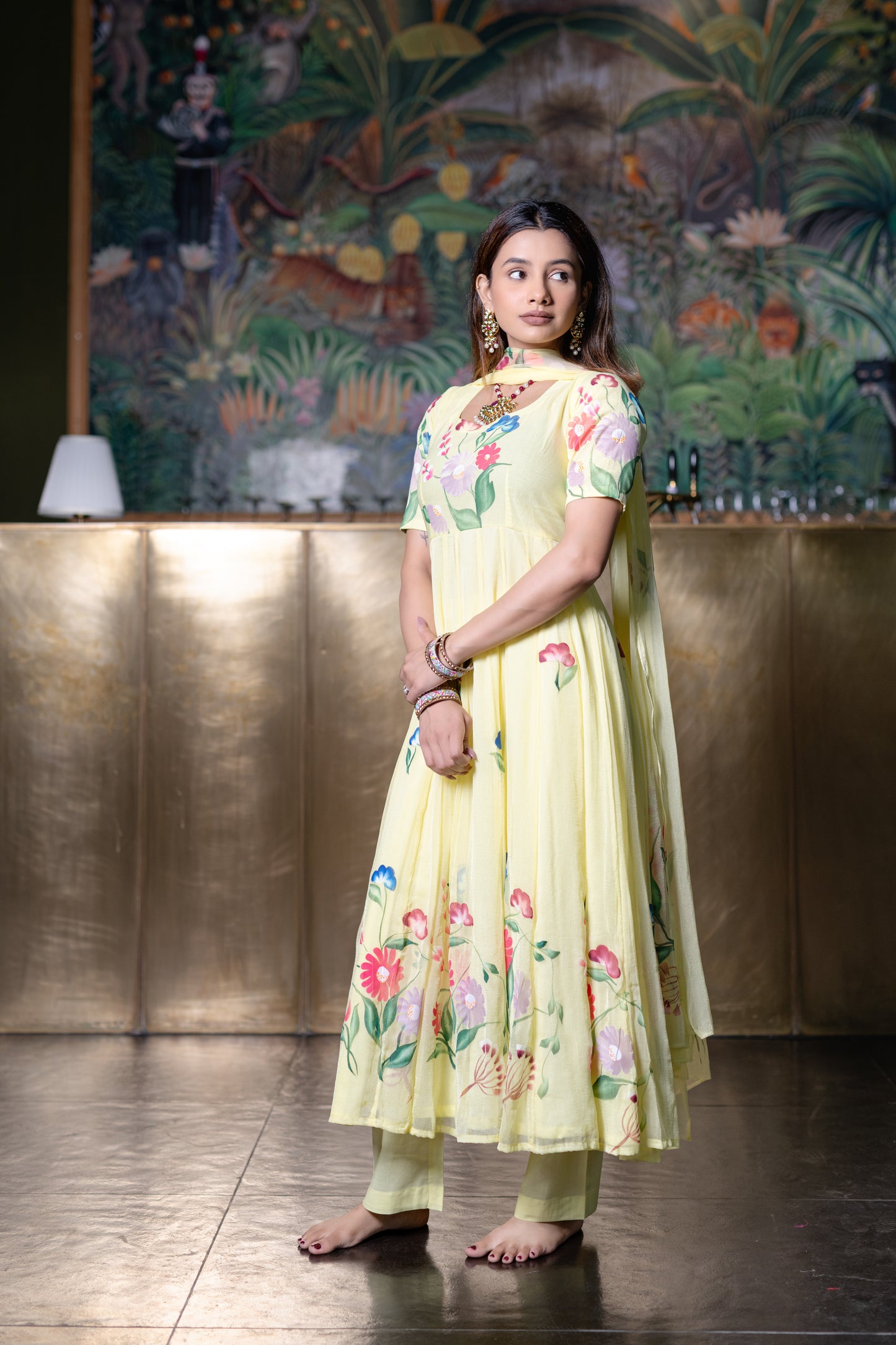 GELBE CHIFFON ANARKALI Kurta mit Hose und Dupatta