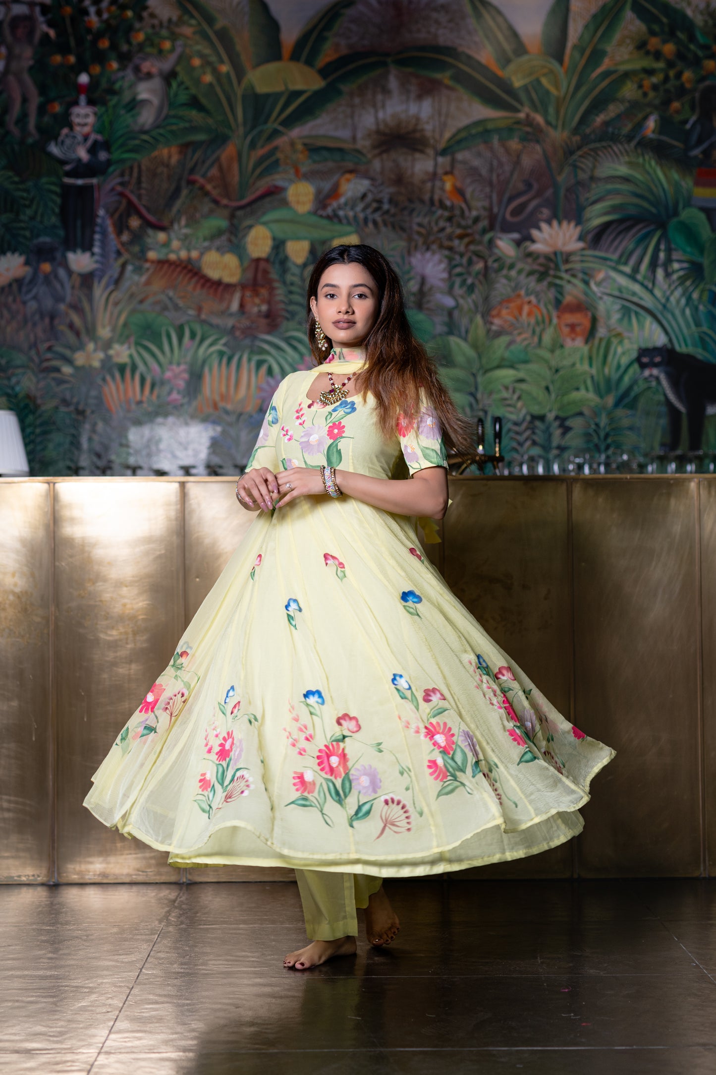 GELBE CHIFFON ANARKALI Kurta mit Hose und Dupatta