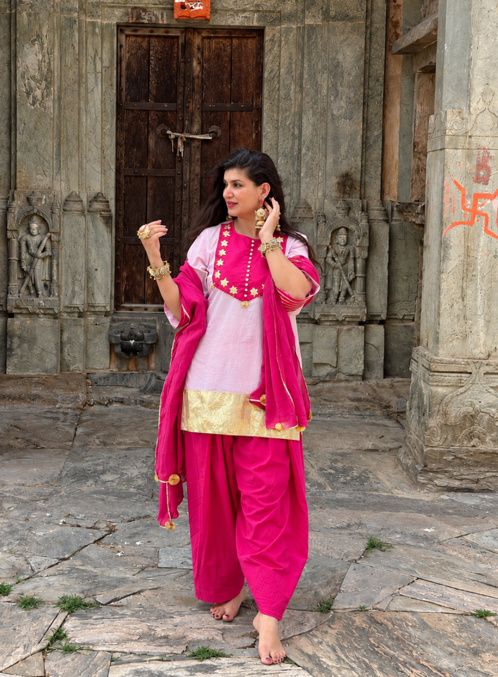 Mahek Gulabi Farsi Gotta Salwar Kurta Set
