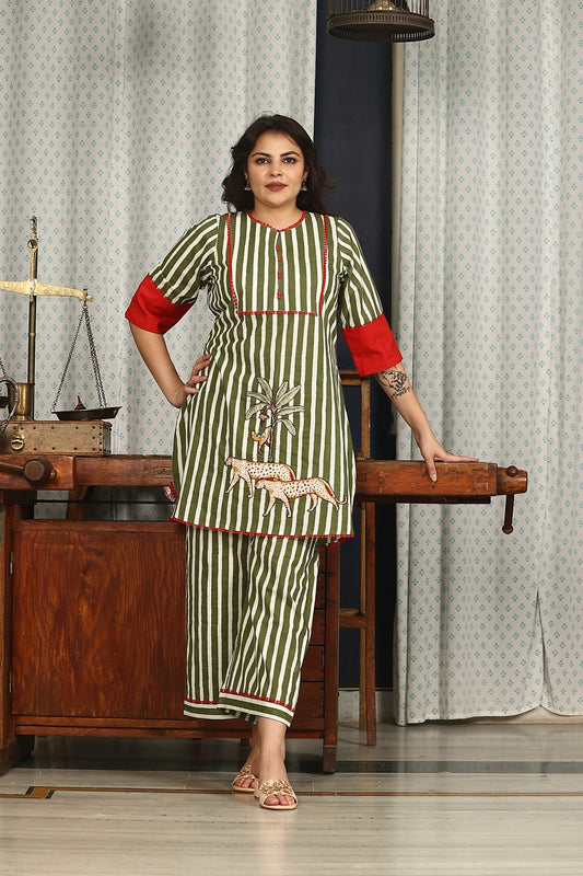 green striped patchwork & handwork short kurta set of 2