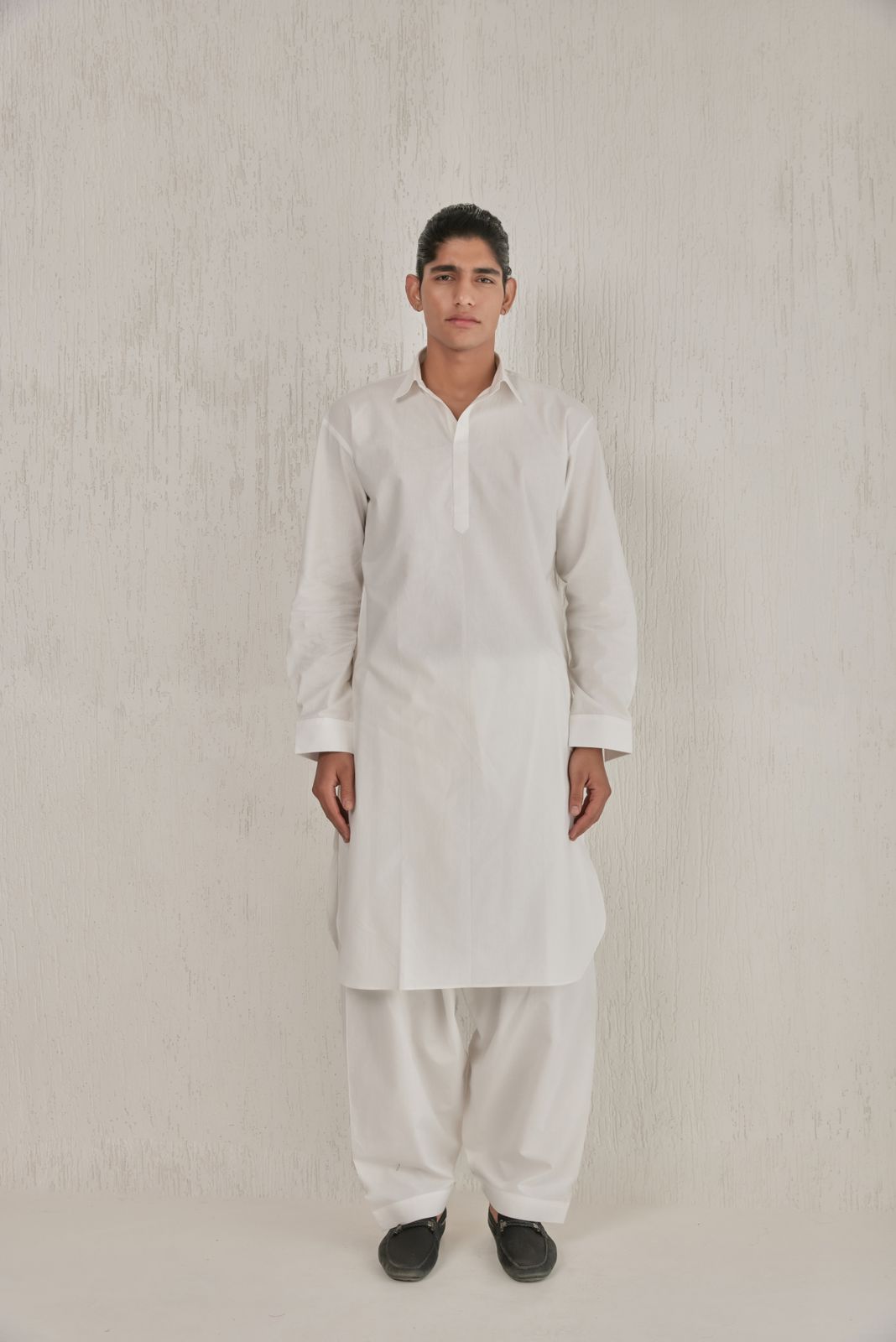 White Pakistani Kurta Payjama