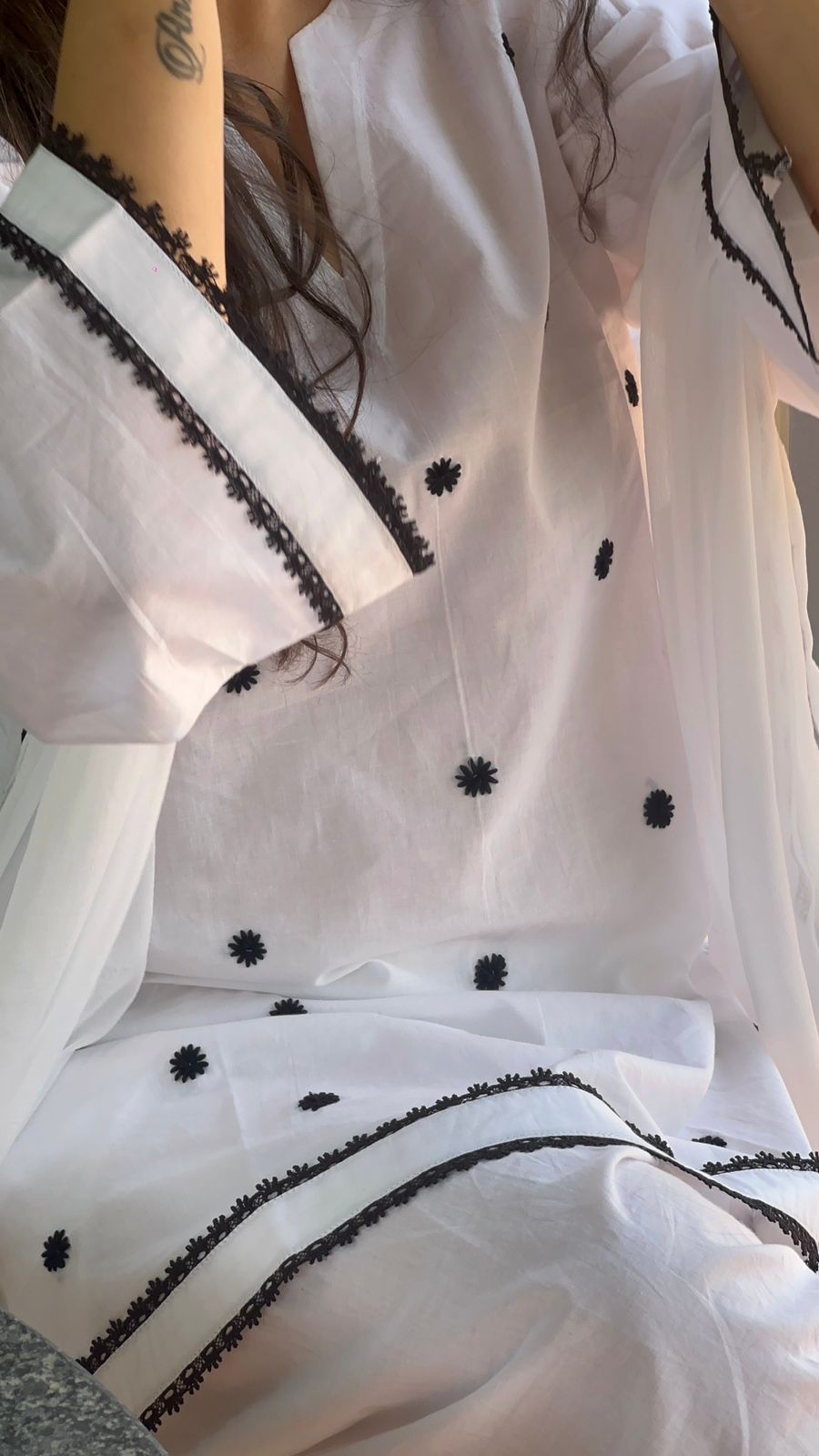 Hand Embroidered Cotton White Farsi Salwar Kurta Set Of 3