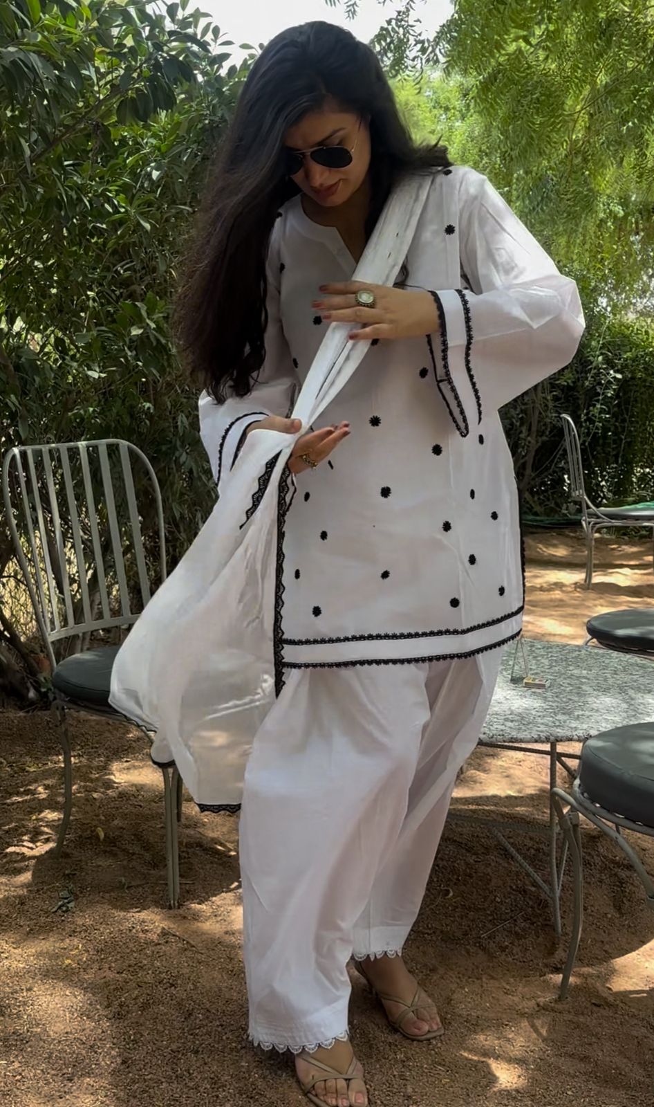 Hand Embroidered Cotton White Farsi Salwar Kurta Set Of 3